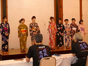 コンテスト直前の緊張した面持ち