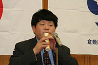 コブクロの「さくら」を尺八で培った見事な演奏で聴かせてくれました。
