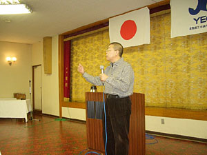 子供や社員の教育など、熱い講演に聞き入り、時間を忘れる程。時々ユーモアも入りとても楽しく、たまに自身の間違いに気付かされドキッとさせられる、そんな講演でした。