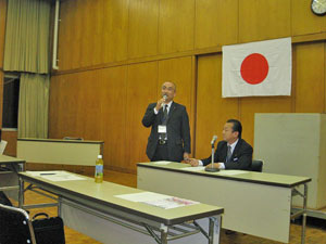 次年度会長に選出された上西副会長より挨拶