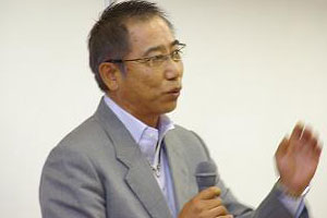 (株)トップ 甲斐社長