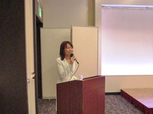 司会は村松さん