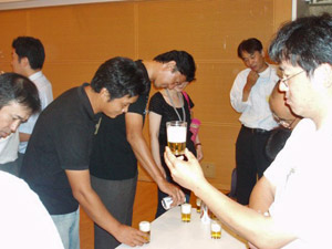 すぐに飲みたい衝動を我慢して・・・・