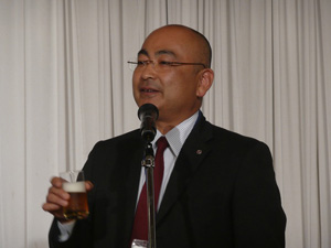 乾杯の御発声は上西直前会長