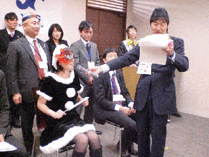 早々に正解を出す山本会長